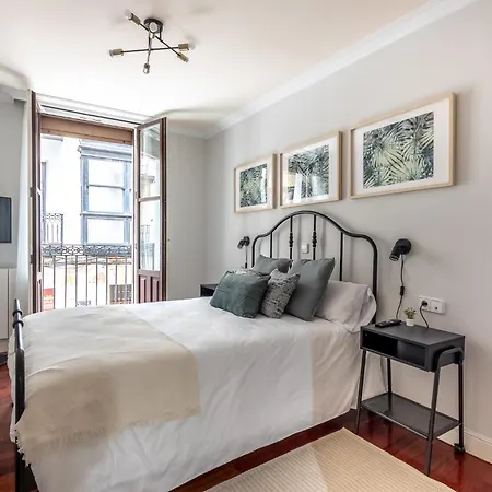 Апартаменты Ayuntamiento Bilbao, Casco Viejo -parking Optional Бильбао