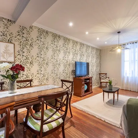 Ayuntamiento Bilbao, Casco Viejo -parking Optional * 빌바오