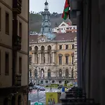 Διαμέρισμα Ayuntamiento Bilbao, Casco Viejo -parking Optional *